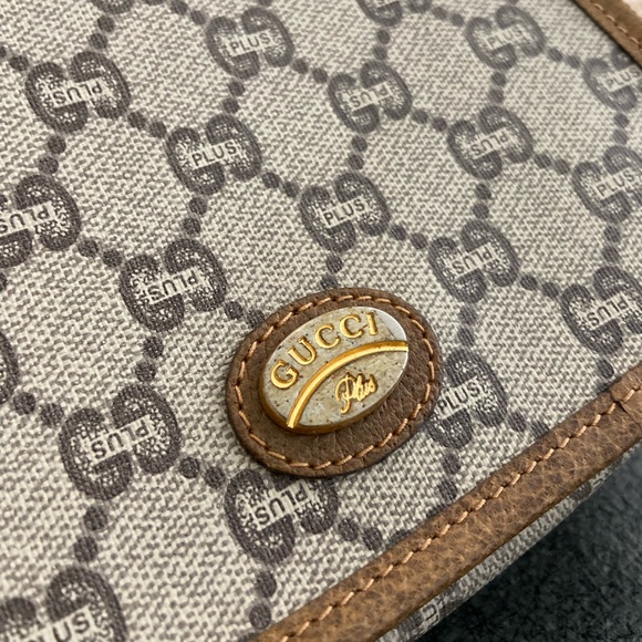 Authentic Gucci Vintage Crossbody Bag - Picture 10 of 14
